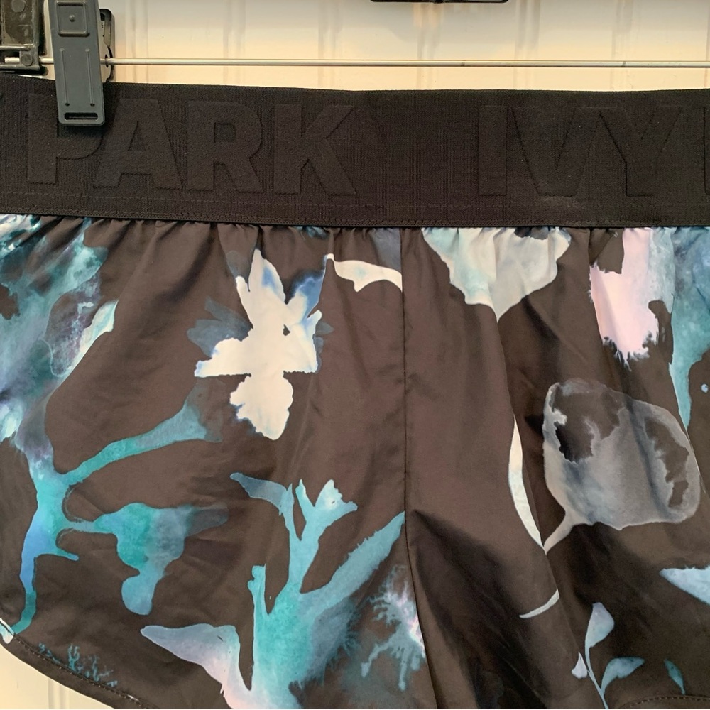 Ivy Park Running Shorts - Ink Cloud Print - Picture 4 of 9